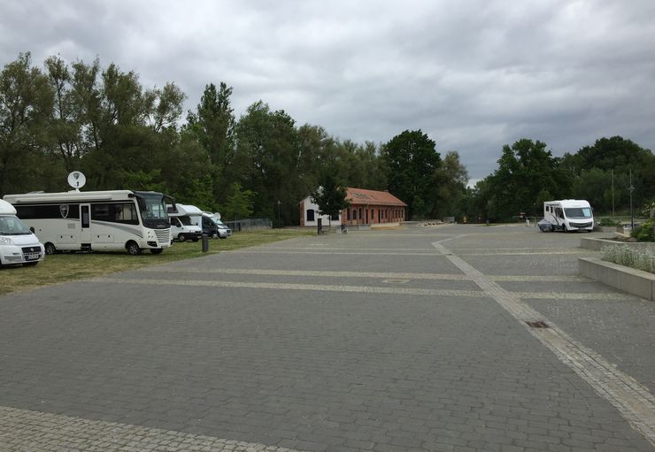 Wohnmobilstellplatz An Der Marina In Beeskow Promobil