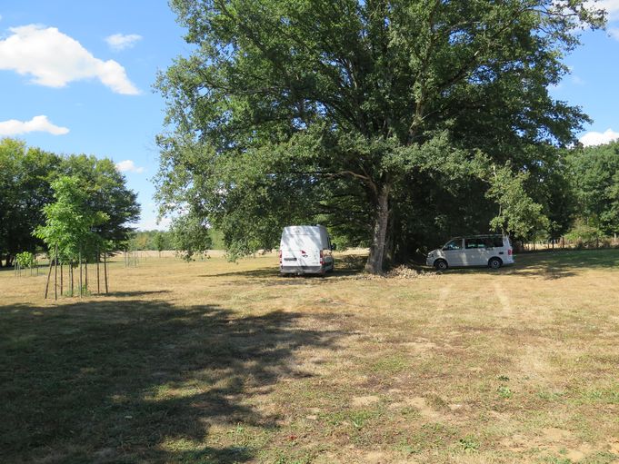 Wohnmobilstellplatz Les Suits Kostenlos In Les Sutils Savigny En