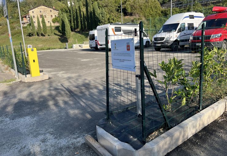 Parcheggio Comunale Kostenlos In Fivizzano Promobil