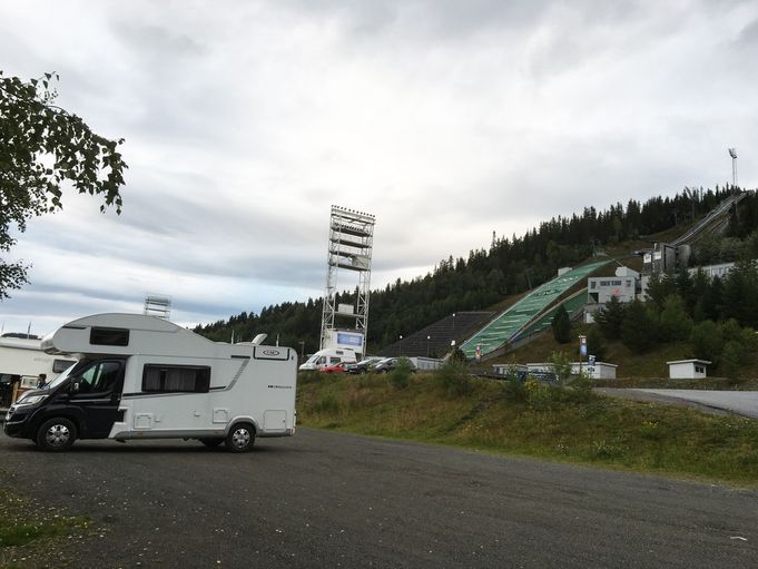 Parkplatz an der Olympia-Skischanze in Lillehammer