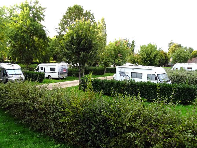 Aire de Camping-cars in Courville-sur-Eure