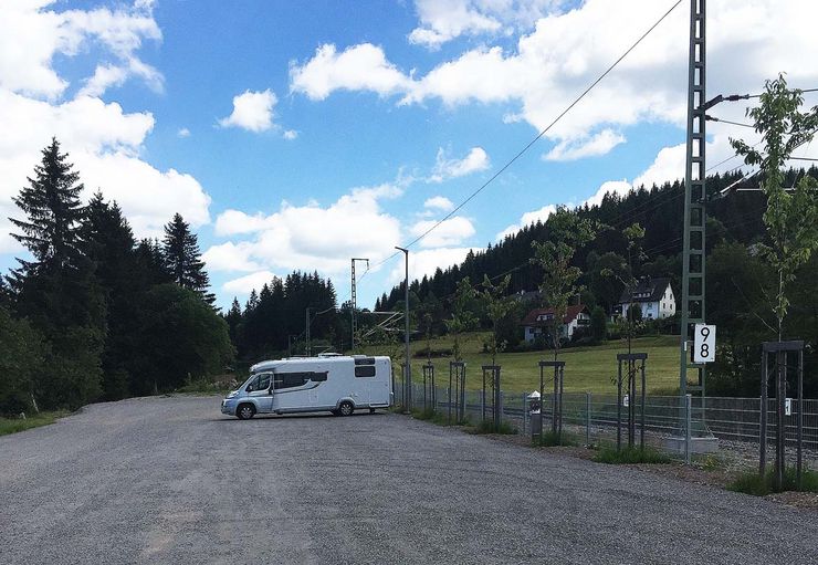 Motorhome parking at the Dreiseenbahn in Feldberg – promobil