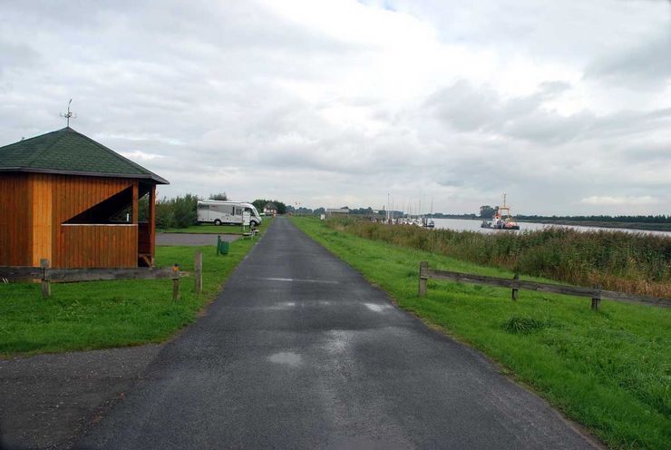 Stellplatz am Yachthafen in Neuhaus (Oste)