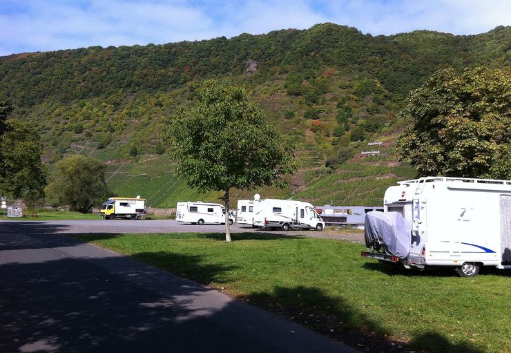 Wohnmobilstellplatz Am Moselufer In Briedern – Promobil