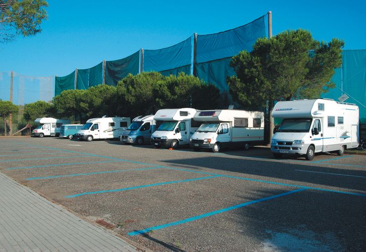 Parking Camper Cecinella in Cecina - promobil