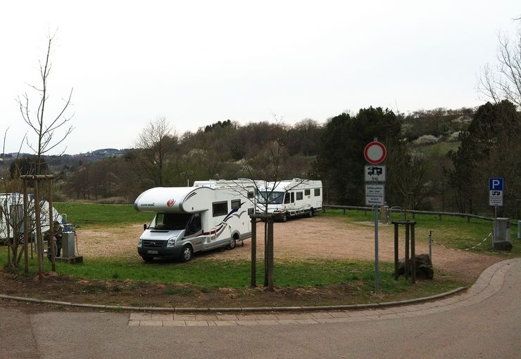 Motorhome parking at Wingertsweiher in Ottweiler – promobil