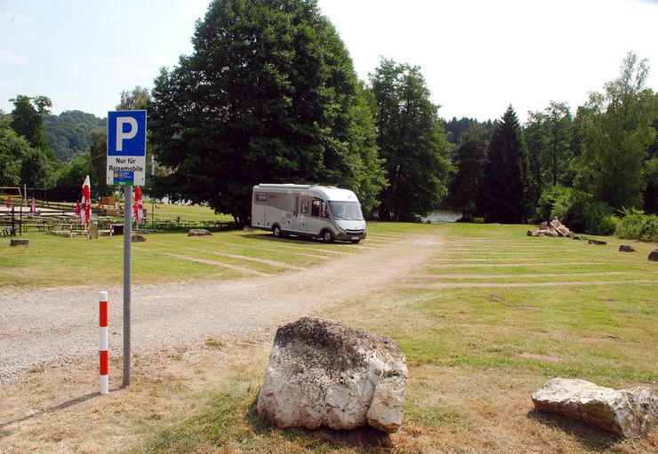 Motorhome parking at Würzbacher Weiher in Blieskastel – promobil