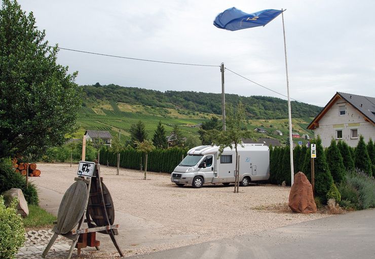 Motorhome parking at the winery Clemens in Wintrich – promobil