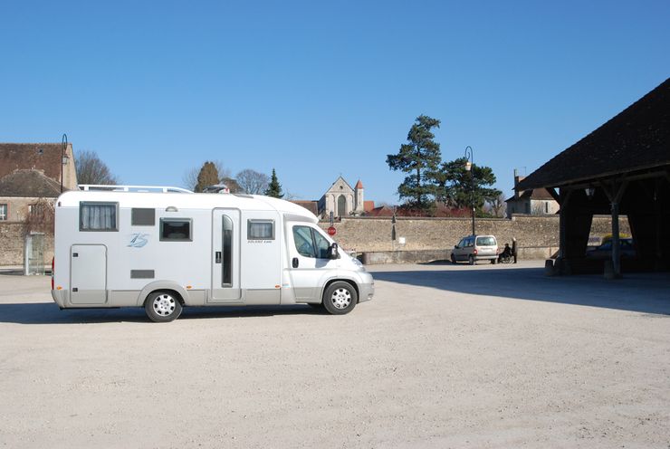 Aire de Camping-Cars in Pontigny