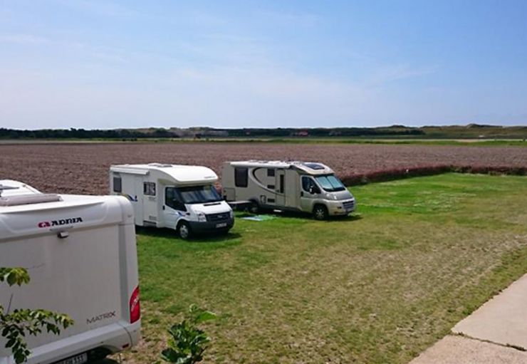 Motorhome place Maria Hoeve in Julianadorp и promobil