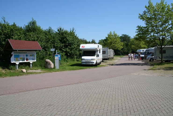 Reisemobilhafen am Peter-Baxmann-Platz in Lemwerder