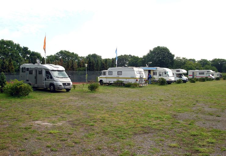 Motorhome parking Gasthaus Zur Mühle in Westoverledingen – promobil