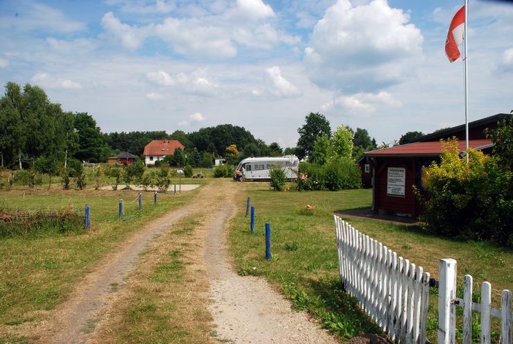 Stellplatz am Hütten-Camp in Döbern