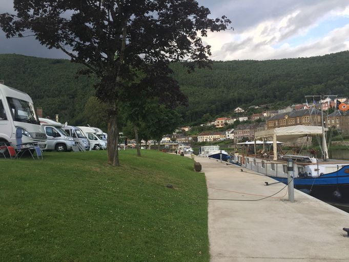 Aire de Camping-Cars in Monthermé