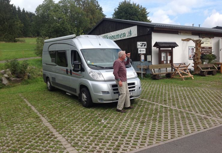 Motorhome parking at the Offenstall (free of charge) in Suhl – promobil