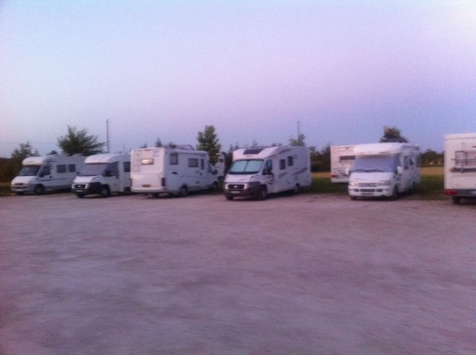 Aire de Camping-cars in Angé