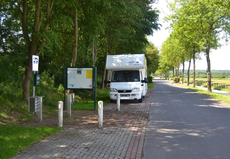 Motorhome parking on Lake Erika (free) in Esterwegen – promobil