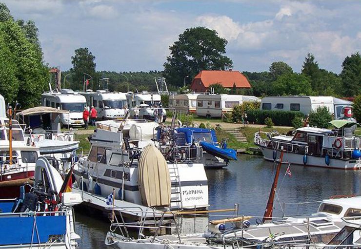 Wohnmobilstellplatz am Camping Eldena in Eldena promobil