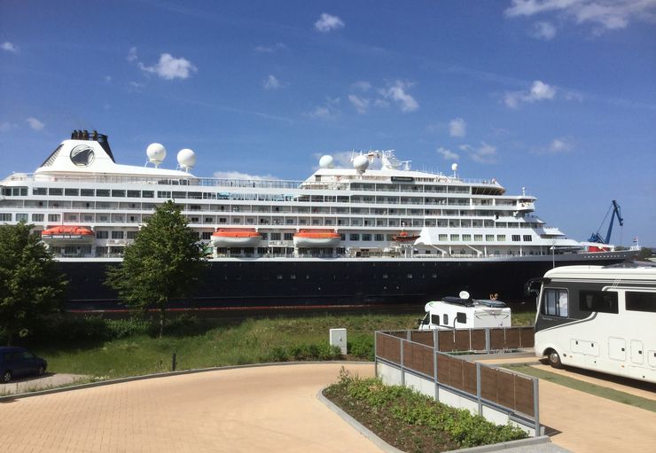 Wohnmobilhafen am Kanal-Café NOK in Osterrönfeld – promobil
