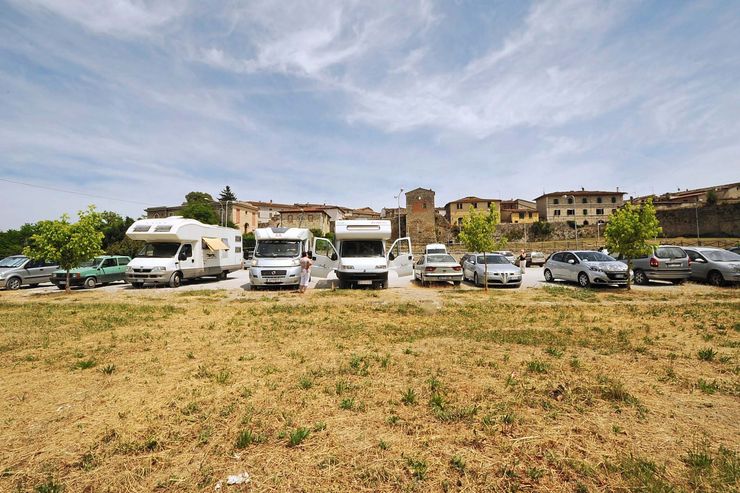 Area Sosta Camper in Asciano