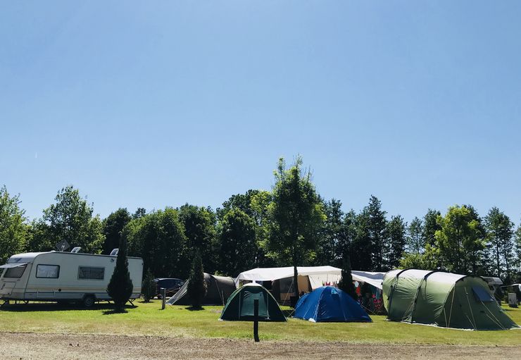 RV parking at the Erlebniscamping Lausitz in Ortrand – promobil