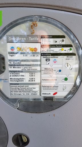 Parkplatz an den Herrenhäuser Gärten in Hannover promobil