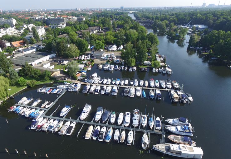 Motorhome pitch Boat stands Angermann in Berlin – promobil