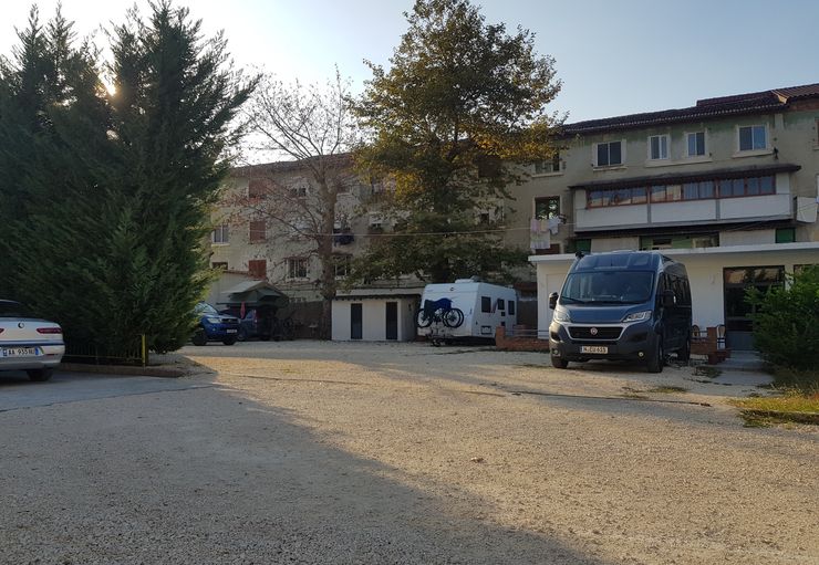 Camping Villa Yuri in Berat – promobil