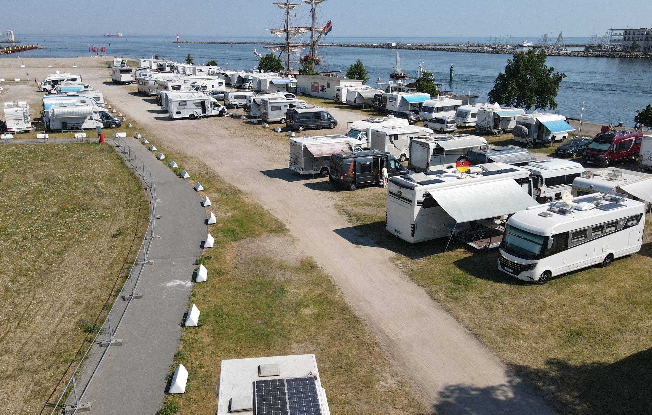 Wohnmobilstellplatz Mittelmole in Rostock