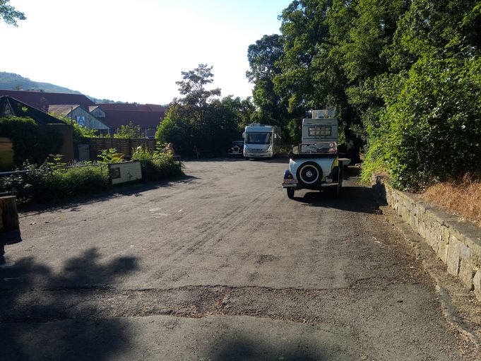 Parkplatz und Wohnmobilstellplatz " An den Barocken Gärten " in