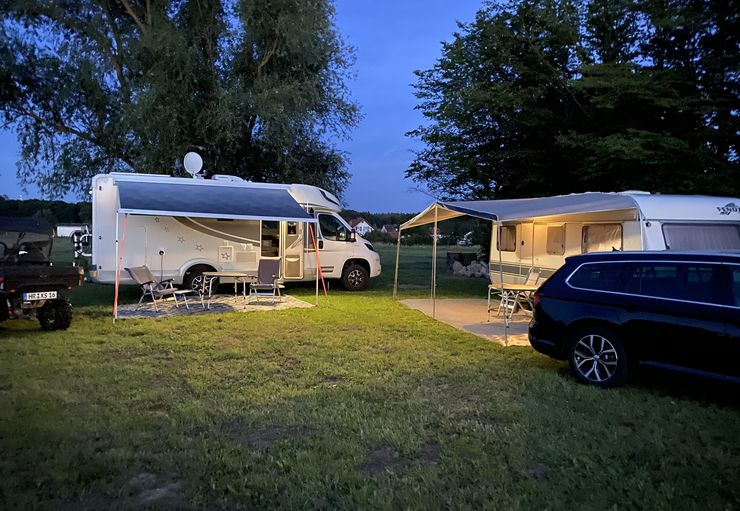 Motorhome parking at Aussiedlerhof in Ottrau – promobil