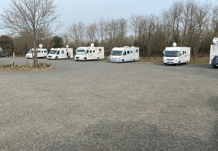 Aire des Chênes Verts in Brem-sur-Mer – promobil