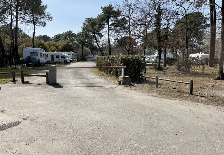 Aire De Camping Car Parentis En Born