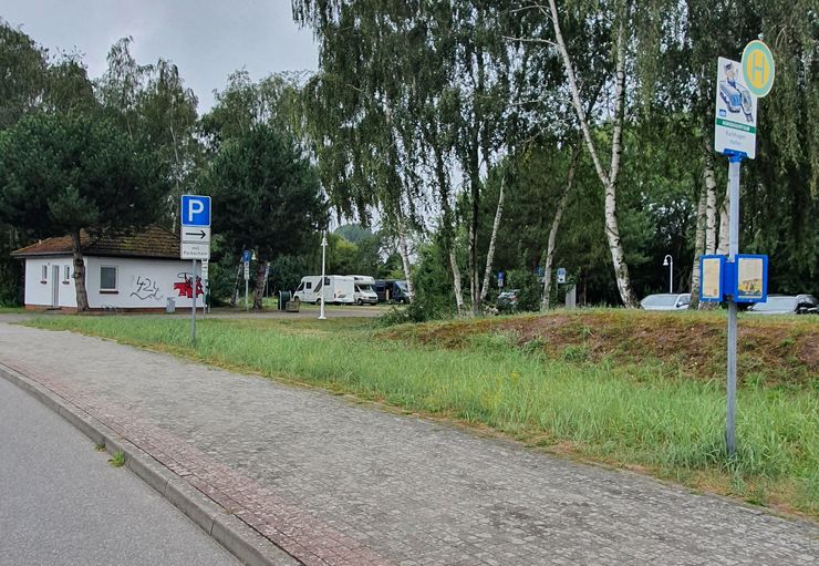 Parking at the marina Karlshagen in Karlshagen – promobil
