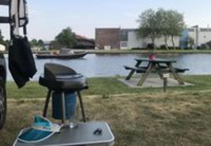 Camperterrein Prinses Margrietkanaal in Burgum – promobil