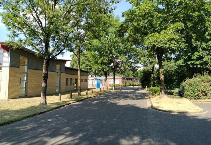 Motorhome parking at the Wasserburg Gemen (free of charge) in Borken – promobil