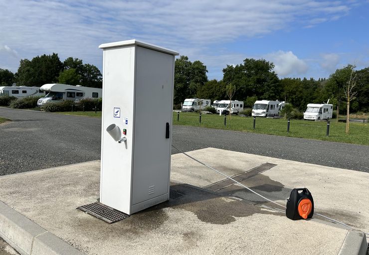 Aire de Camping-Car Parc in Donzenac  promobil