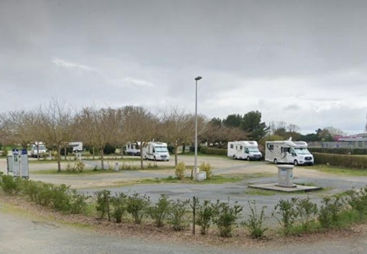 Aire De Camping Car Port Des Barques Aire Camping-Car Park in Port-des-Barques – promobil