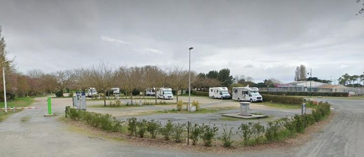 Aire De Camping Car Port Des Barques Aire Camping-Car Park in Port-des-Barques – promobil
