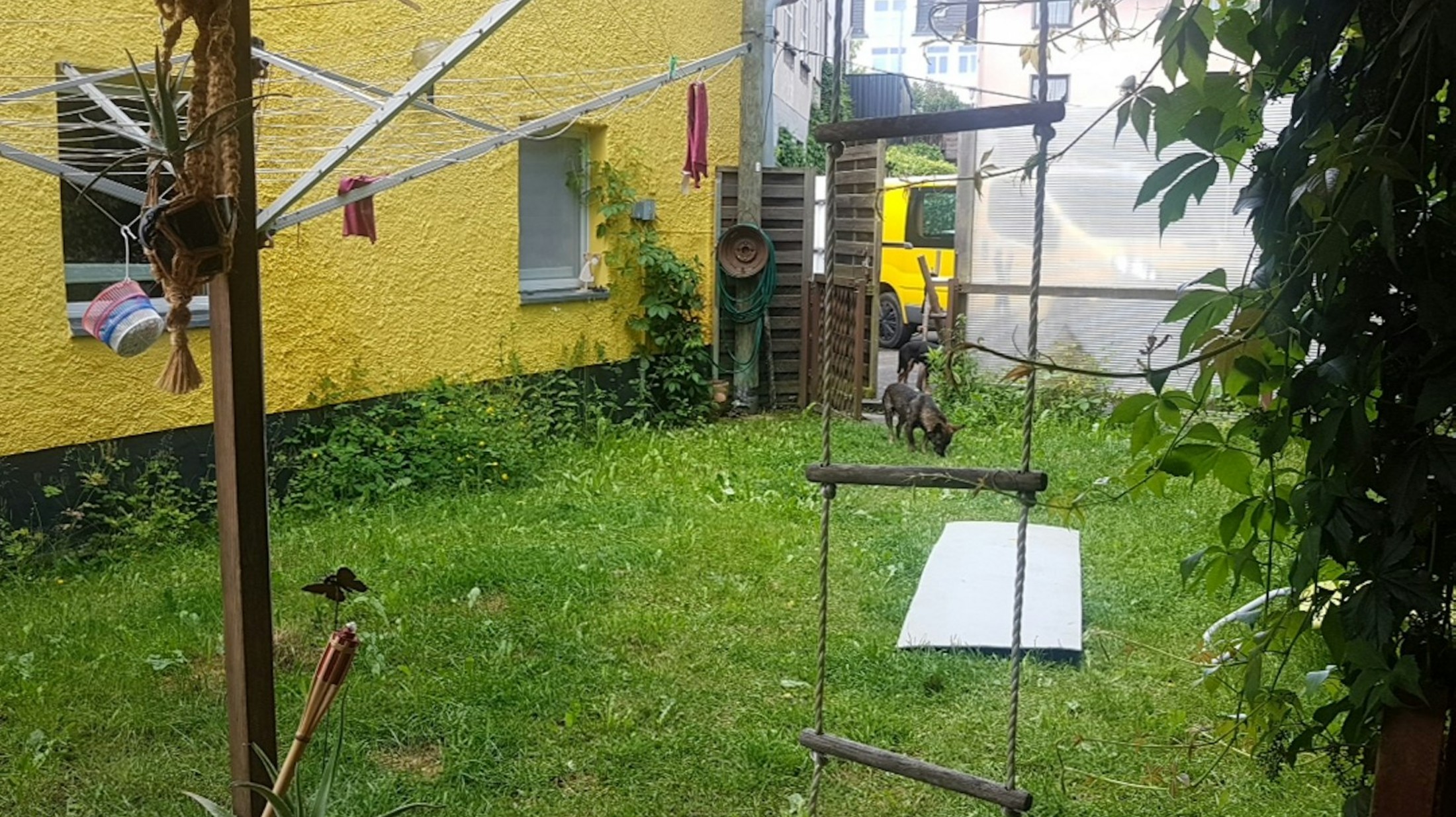 Innenhof mit Garten in Burglengenfeld promobil