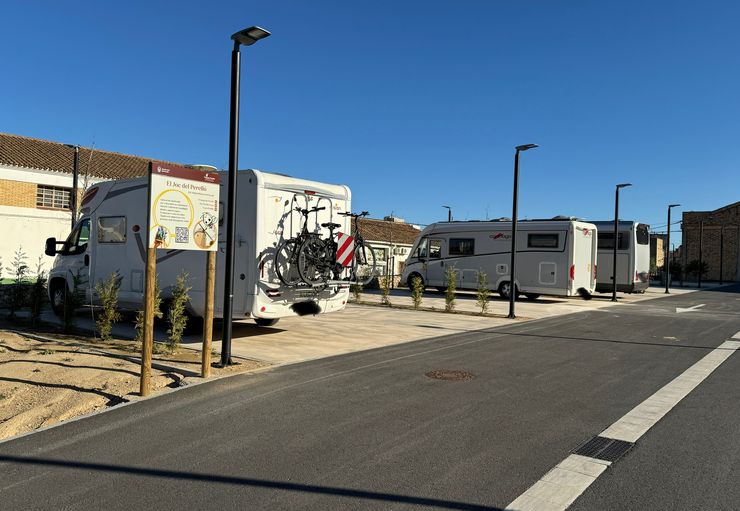 Motorhome parking El Perelló (free) in El Perelló – promobil